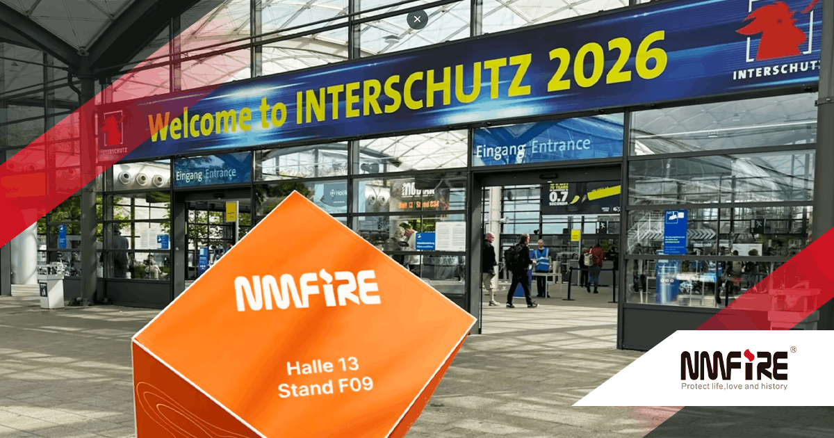 Equipo de NMFIRE presentando sistemas de bombas contra incendios durante INTERSCHUTZ 2026 en Hannover, Alemania